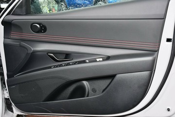 https://vehicle-cdn.autoleague.cloud/26416_620263357_5.jpg