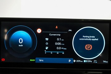 https://vehicle-cdn.autoleague.cloud/26416_620263371_13.jpg