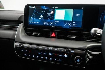 https://vehicle-cdn.autoleague.cloud/26416_620263371_15.jpg