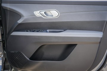 https://vehicle-cdn.autoleague.cloud/26416_620263660_11.jpg