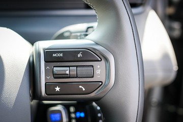 https://vehicle-cdn.autoleague.cloud/26416_620263660_15.jpg