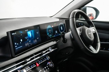 https://vehicle-cdn.autoleague.cloud/26416_620263697_19.jpg