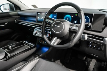 https://vehicle-cdn.autoleague.cloud/26416_620263698_12.jpg