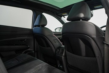 https://vehicle-cdn.autoleague.cloud/26416_620263743_14.jpg