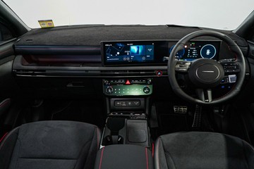 https://vehicle-cdn.autoleague.cloud/26416_620263743_15.jpg