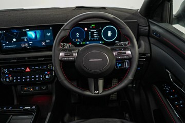 https://vehicle-cdn.autoleague.cloud/26416_620263743_17.jpg
