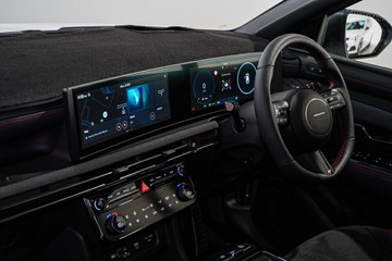https://vehicle-cdn.autoleague.cloud/26416_620263743_30.jpg