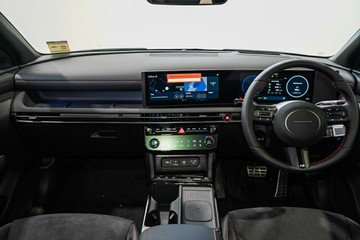 https://vehicle-cdn.autoleague.cloud/26416_620263744_13.jpg