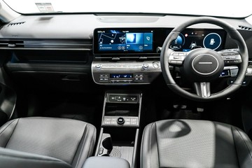 https://vehicle-cdn.autoleague.cloud/26416_620263814_12.jpg
