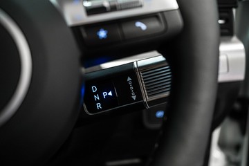 https://vehicle-cdn.autoleague.cloud/26416_620263814_23.jpg