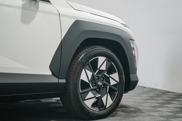 https://vehicle-cdn.autoleague.cloud/26416_620263814_7.jpg