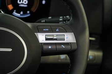 https://vehicle-cdn.autoleague.cloud/26416_620263824_16.jpg