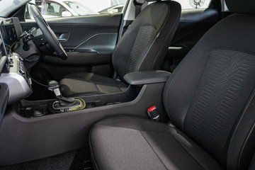 https://vehicle-cdn.autoleague.cloud/26416_620263824_24.jpg