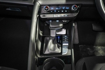 https://vehicle-cdn.autoleague.cloud/26416_620263854_16.jpg