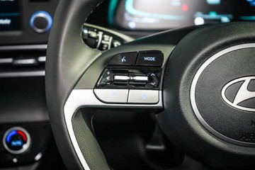https://vehicle-cdn.autoleague.cloud/26416_620263854_18.jpg