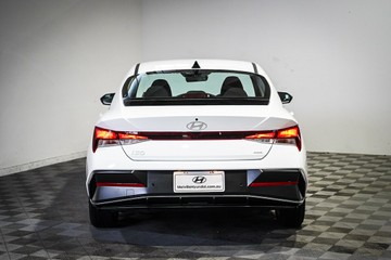 https://vehicle-cdn.autoleague.cloud/26416_620263854_6.jpg