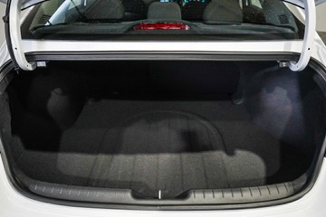 https://vehicle-cdn.autoleague.cloud/26416_620263854_8.jpg