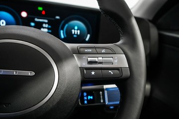 https://vehicle-cdn.autoleague.cloud/26416_620264013_15.jpg