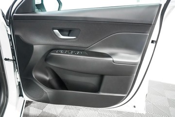 https://vehicle-cdn.autoleague.cloud/26416_620264013_18.jpg