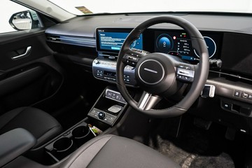 https://vehicle-cdn.autoleague.cloud/26416_620264022_11.jpg