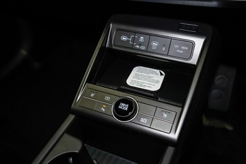 https://vehicle-cdn.autoleague.cloud/26416_620264022_16.jpg