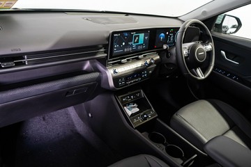 https://vehicle-cdn.autoleague.cloud/26416_620264022_18.jpg