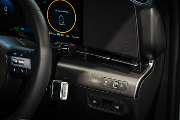 https://vehicle-cdn.autoleague.cloud/26416_620264065_24.jpg