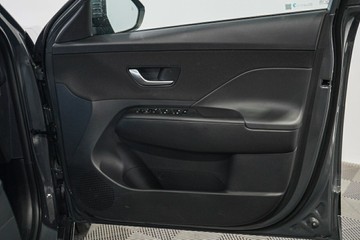 https://vehicle-cdn.autoleague.cloud/26416_620264104_12.jpg