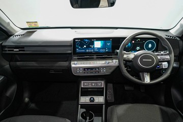 https://vehicle-cdn.autoleague.cloud/26416_620264104_16.jpg