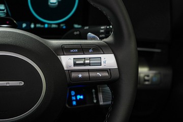 https://vehicle-cdn.autoleague.cloud/26416_620264104_22.jpg