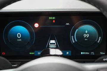 https://vehicle-cdn.autoleague.cloud/26416_620264104_26.jpg