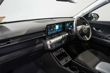 https://vehicle-cdn.autoleague.cloud/26416_620264104_28.jpg