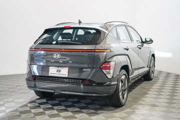 https://vehicle-cdn.autoleague.cloud/26416_620264104_8.jpg