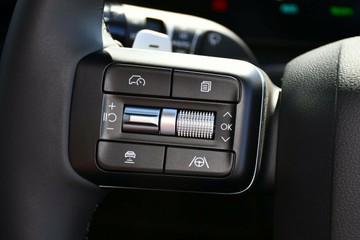https://vehicle-cdn.autoleague.cloud/26416_620264198_14.jpg