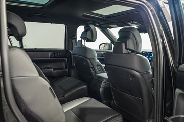https://vehicle-cdn.autoleague.cloud/26416_620264203_12.jpg