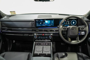 https://vehicle-cdn.autoleague.cloud/26416_620264203_15.jpg