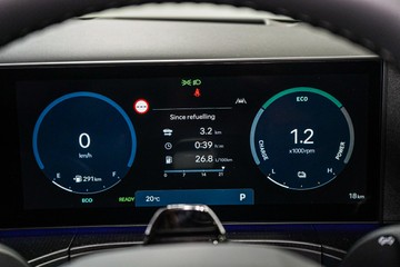 https://vehicle-cdn.autoleague.cloud/26416_620264203_27.jpg