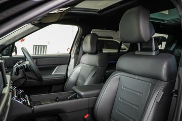 https://vehicle-cdn.autoleague.cloud/26416_620264203_29.jpg