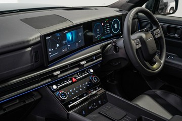 https://vehicle-cdn.autoleague.cloud/26416_620264203_31.jpg