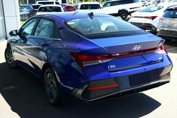 https://vehicle-cdn.autoleague.cloud/26416_620264225_3.jpg