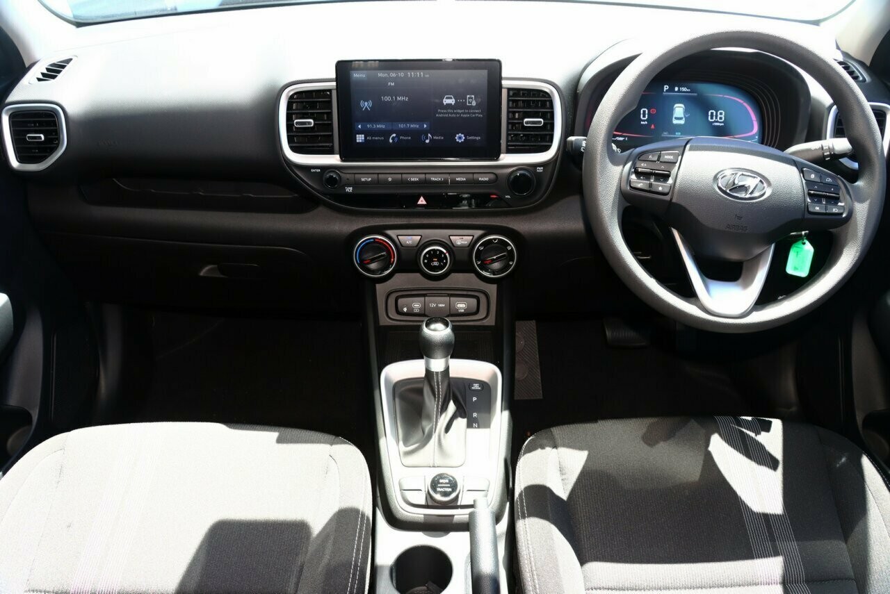 Hyundai Venue image 4
