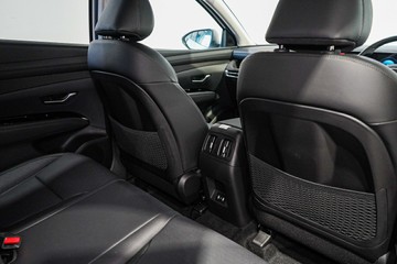 https://vehicle-cdn.autoleague.cloud/26416_620264451_11.jpg