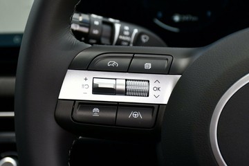 https://vehicle-cdn.autoleague.cloud/26416_620264455_15.jpg