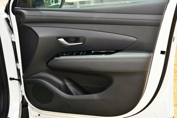 https://vehicle-cdn.autoleague.cloud/26416_620264455_5.jpg