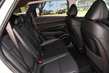 https://vehicle-cdn.autoleague.cloud/26416_620264455_8.jpg