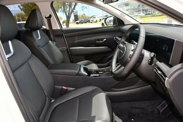 https://vehicle-cdn.autoleague.cloud/26416_620264455_9.jpg