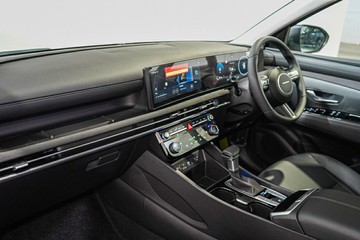 https://vehicle-cdn.autoleague.cloud/26416_620264457_11.jpg