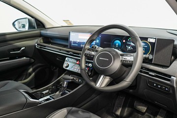 https://vehicle-cdn.autoleague.cloud/26416_620264457_13.jpg