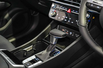 https://vehicle-cdn.autoleague.cloud/26416_620264457_25.jpg