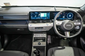 https://vehicle-cdn.autoleague.cloud/26416_620264591_14.jpg